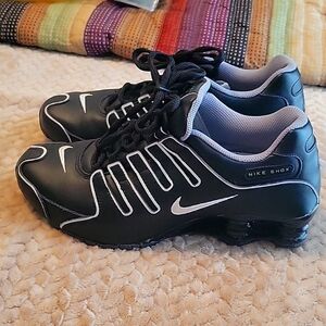 Nike shox, black and white